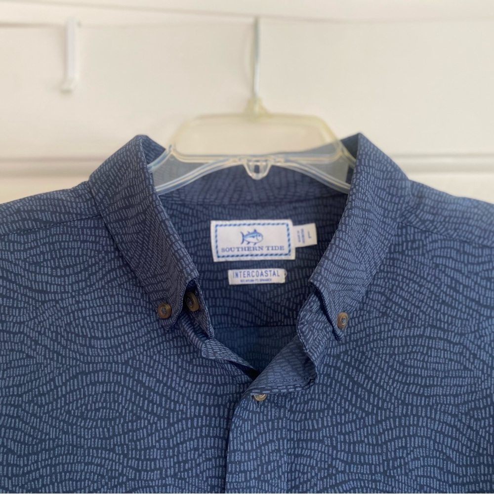 Southern Tide Intercoastal, navy button down long-sleeve, UPF, lightwt size L - Picture 5 of 5